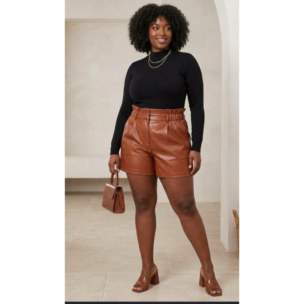 NWT Boohoo Women's High-Waisted Faux Leather Shorts size 16